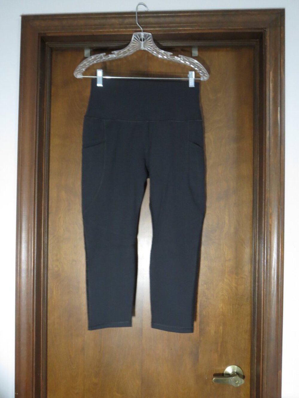 New With Tags Love & Fit 21" SoftLuxe Stay Put™Capri Leggings Size XL